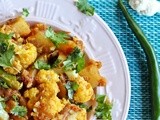 Aaloo Gobhi Masala (Spiced Cauliflower and Potato)