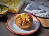 Cheesy Garlic Bread Rolls