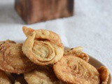 Gujarati Farsi Puri Recipe