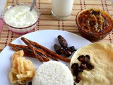 Manathakkali Vatha Kulambu and a Simple Lunch