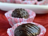 Vanilla and Chocolate Cake Pops