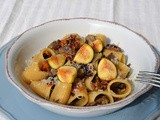 Mezzi Paccheri con Melanzane, Guanciale, Pecorino e Fichi Settembrini