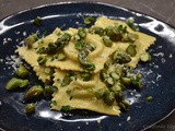 Tortelli di Patate e Pistacchi con Asparagi Aromatizzati al Timo