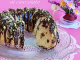 Ciambella con amarene glassata al cioccolato