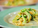 Linguine Aglio Olio with spiralized vegetables [vegan, diabetic friendly]
