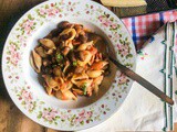 Pasta shells with Borlotti beans