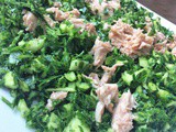 Quick parsley, tuna and almond salad