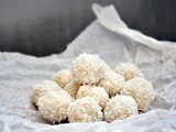 Bomboane Raffaello Raw Vegane | Raw Vegan Raffaello Bonbons