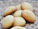 Cream Cheese Cookies with Rum Raisins