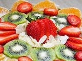 Gluten-Free Vanilla Cake with Fruits and Banana-Cashew Cream | Tort fara gluten de vanilie cu fructe si crema de caju