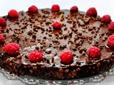 Tort raw vegan de ciocolata cu zmeura | Raw Vegan Chocolate and Raspberry Cake [updated]