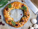 Vegan Veggie-Stuffed Christmas Wreath