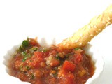 Dip di pomodori, acciughe e capperi