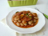 Fagioli giganti con salsiccia