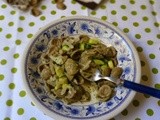 Orecchiette di grano arso con zucchine e pesto di pistacchi / ορεκκιεττε καμμενου σιταριου με κολοκυθακια και πεστο φυστικιου