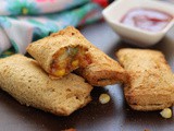 Bread Pizza Pockets | Veg Pizza Puffs