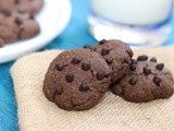 Eggless Whole Wheat Chocolate Chips Cookies