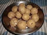 Besan ke laddoo