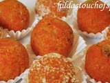 Carrot Coconut Ladoos / Gajar Nariyal Ladoos