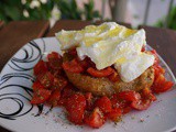 Cretan rusk with cherry tomatoes / Ντακος