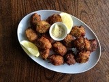 Brazilian food : canapé bolinho de arroz and feijoada