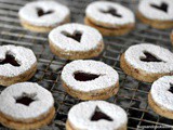 Bakery Linzer Cookies