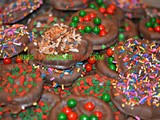 Chocolate dipped christmas pretzels