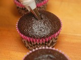 Homemade copycat hostess cupcakes...only yummier