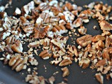 Pecan pie muffins served with salted caramel