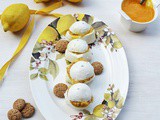 Bufaline dolci con Lemon Curd e Amaretti