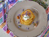 Ricetta Pancake salati con trota affumicata, delicapra e fiori di rosmarino