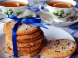 Biscottini di pasta frolla al profumo di lavanda per il tè delle cinque