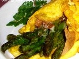 Involtini di frittata con asparagi