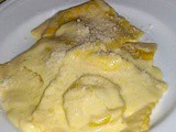 Ravioli con fonduta di patate