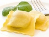 Ravioli vegani farciti di asparagi e noci