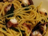 Spaghetti biz-zalza stuffat-tal-qarnit, spaghetti con sugo di polpo stufato alla maltese