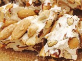 Torrone alle mandorle e miele fatto in casa