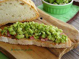 Bruschetta con pancetta e cavolo romanesco