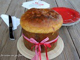 Panettone salato soffice con speck e gorgonzola