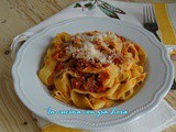 Pappardelle con uova d’oca al ragù