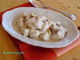 Petto di pollo con panna e noci