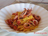 Tagliatelle con totani e pomodoro ricetta veloce