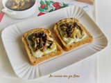 Tartine ai cereali e soia con funghi