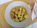 Tortellini con panna e funghi