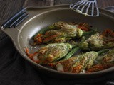 Fiori di zucchine farcite con purea di ceci