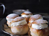 Panini dolci alle mandorle con panna