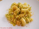 Fusilli con  pesto agli agrumi e zucchine