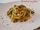 Linguine con pesto di melanzane e nocciole con salmone affumicato