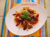 Pasta con sugo all’eoliana