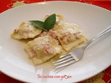 Ravioli alle noci con pancetta e brie